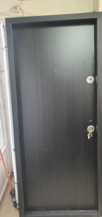 Usa MEGa DOOR pretabila la situatiile pe colt sau intre pereti fara pr