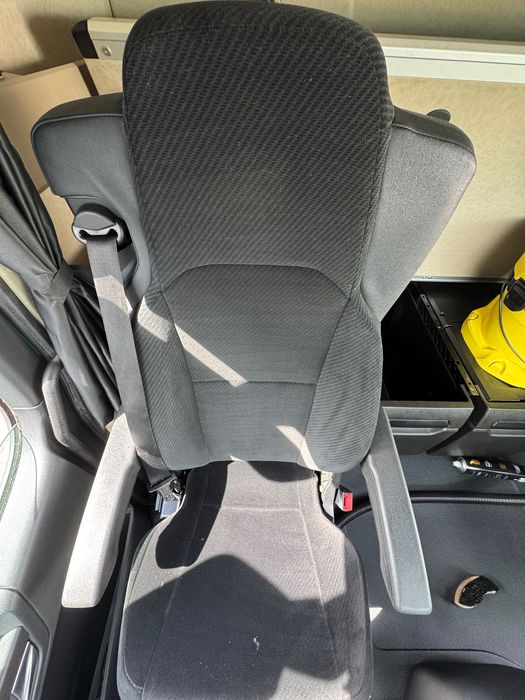 Detailing auto la domiciliu