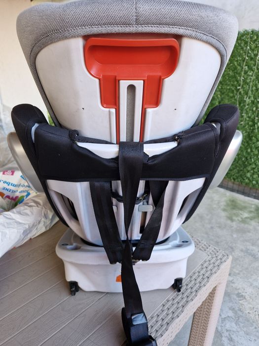 Vand scaun auto 360 cu isofix