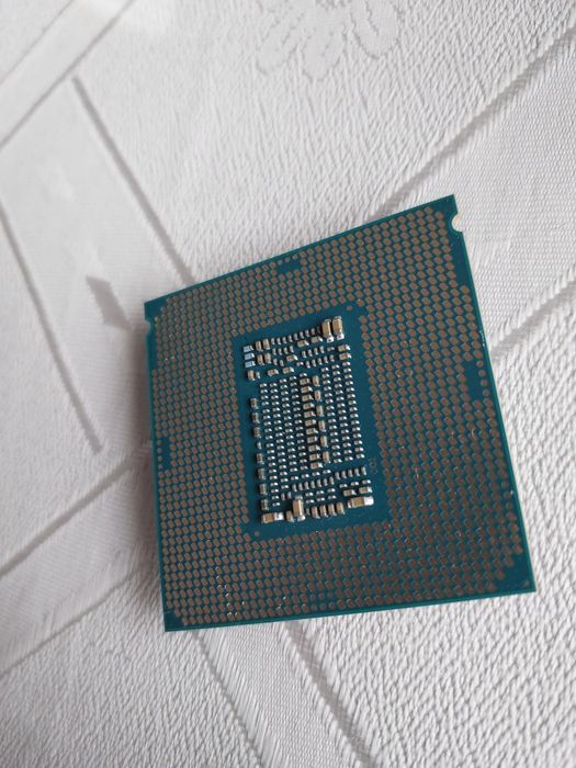 процесор intel core i5-8600K LGA1151 6-ядрен