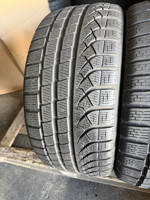2 anvelope iarna 245/35/19 Pirelli 6.3 mm DOT 2022!