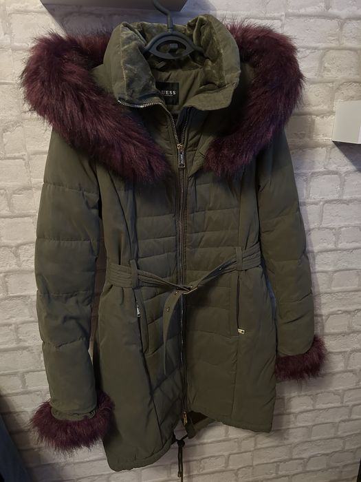 Дамско зимно яке Guess