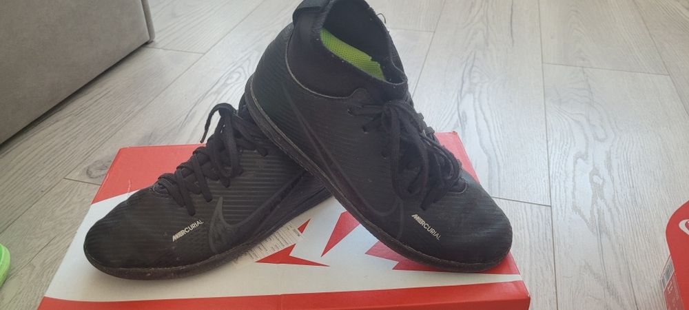 Детски футболни обувки Nike 35.5