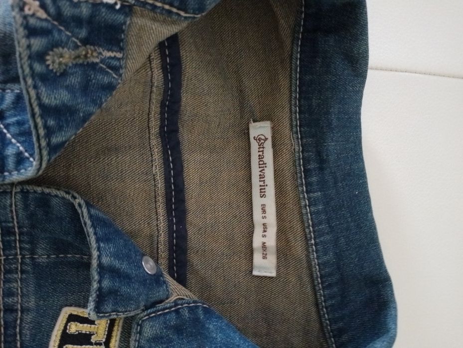 Vând geaca blugi dama de la Stradivarius,noua, originala,mar S.