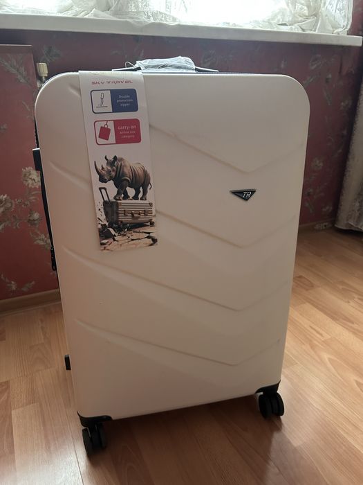 Большой чемодан в аренду