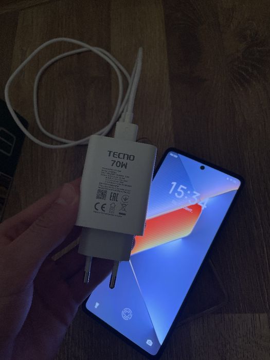 Продаю телефон Tecno Pova 6 (16/256)