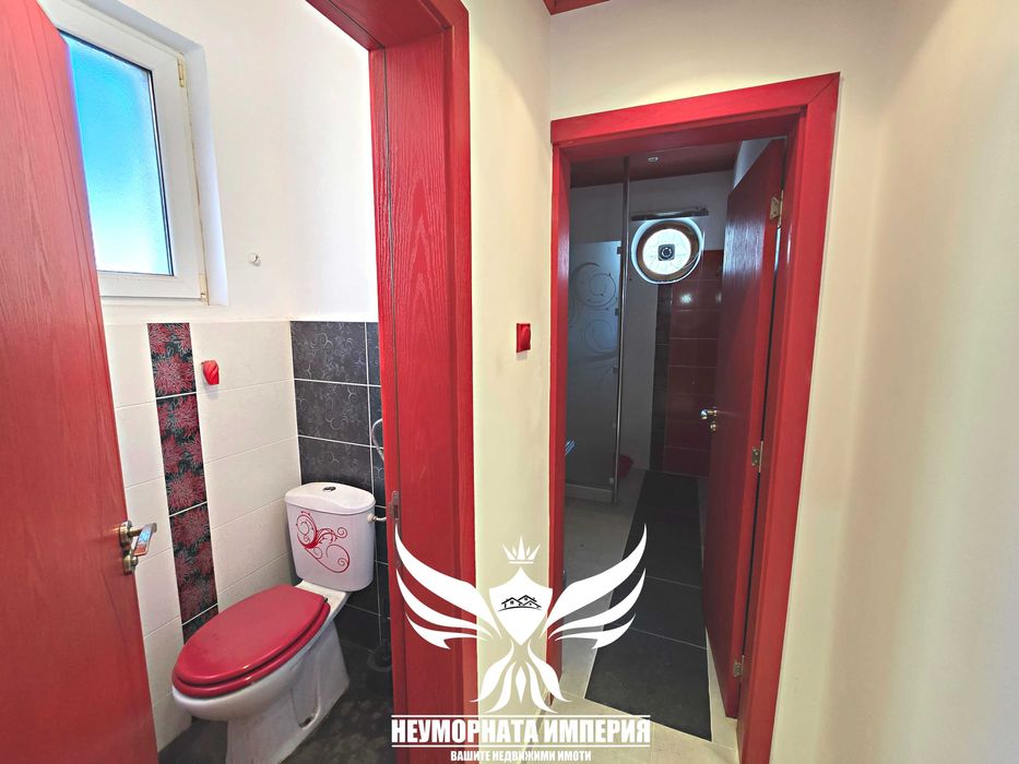 Продавам двуетажна къща РЗП 364кв. с 313кв.м. двор в гр.Асеновград