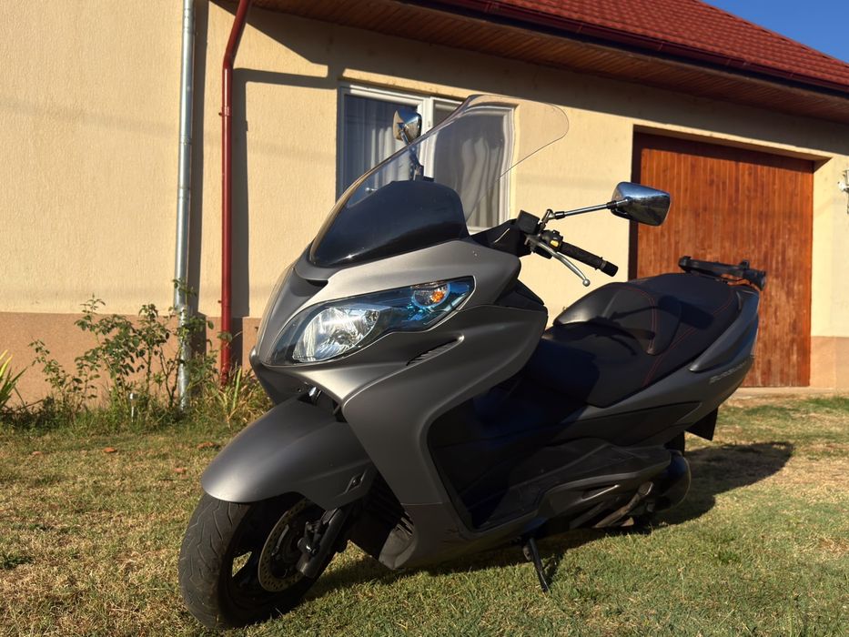 Suzuki Burgman 400 ABS • 2015 • 50.257 km • Distribuție schimbată