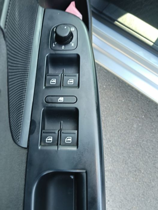 Vw Golf 6  din  2010 / 1.6 TDI /. La  3.610 Euro.