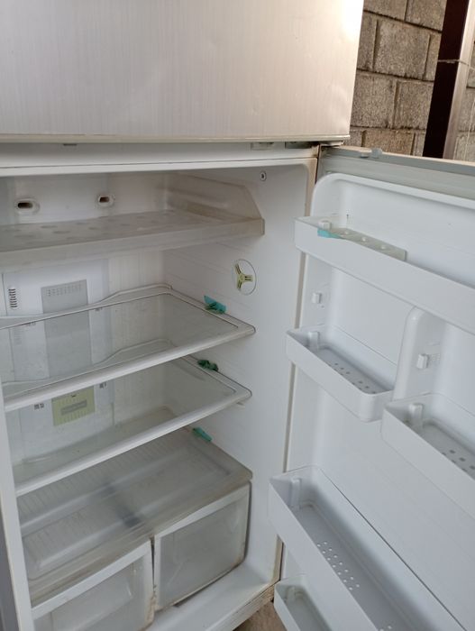 Холодильник 80000