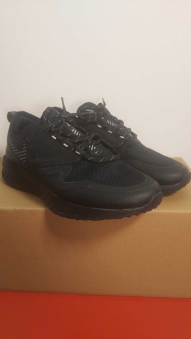 Обувки Odyssey React Shield 2 - Номер 38