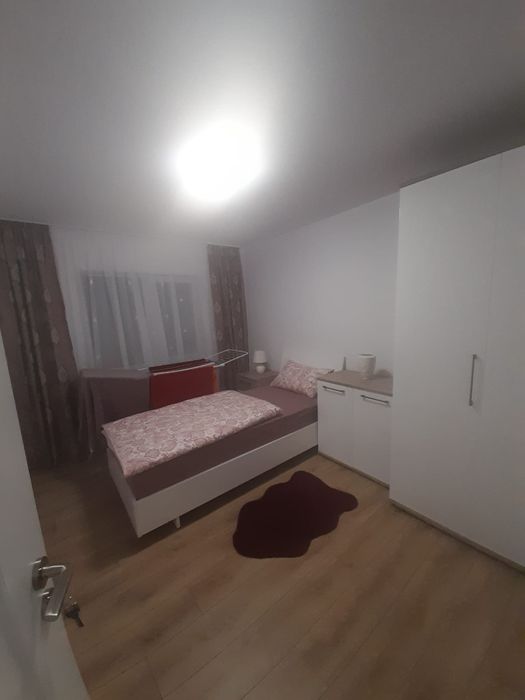 Apartament 4 camere etaj 2