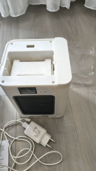 Mini aer condiționat / ventilator cu apa