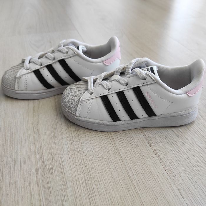 Кожени маратонки adidas за момиче, 25 номер