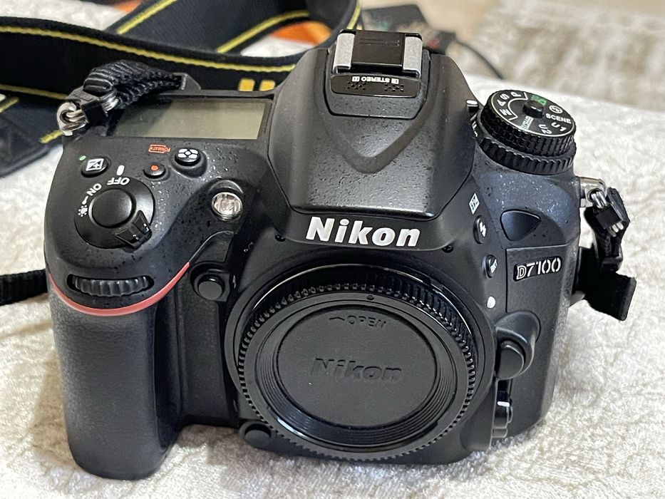 Nikon D7100 dslr