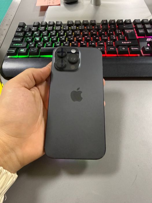 Iphone 16 pro max 256 blek titan