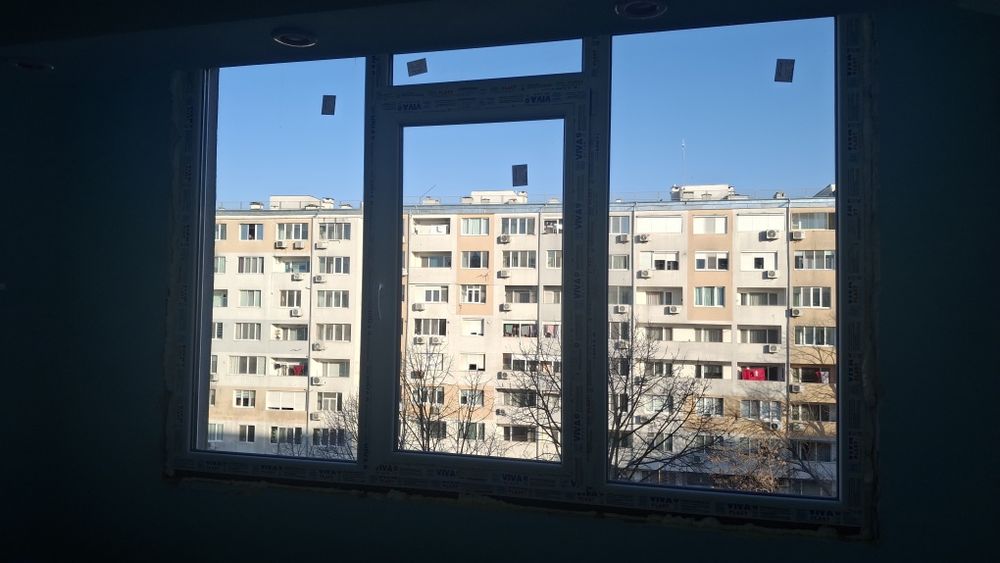 ПВЦ  дограма и стъклопакет.