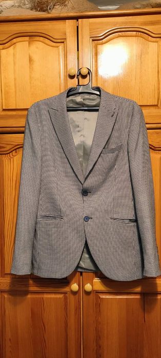 Мъжки     костюм