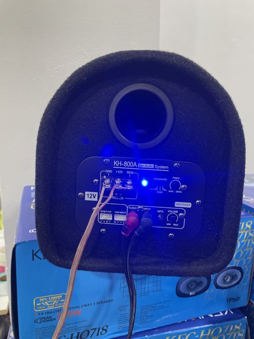 pioneer Subwoofer bo’chka Usiliteli o’zi bilan universal Bass