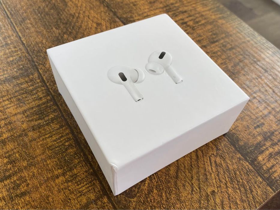 ЧИСТО НОВИ/ оригинални Airpods 2 gen