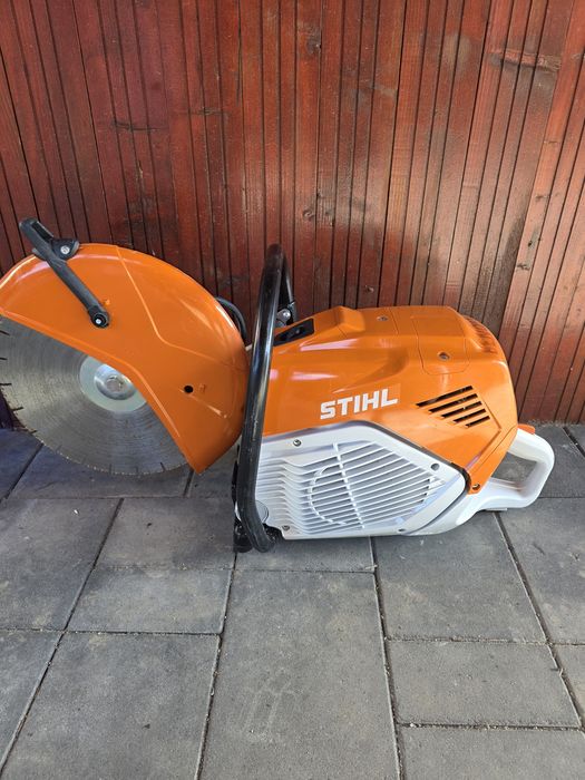 STHIL  TS  700 i .