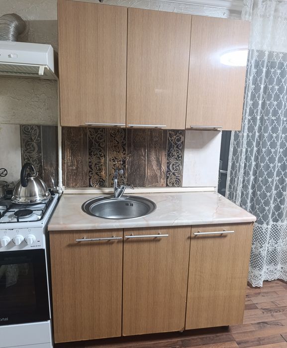 Продаю кухонный гарнитур