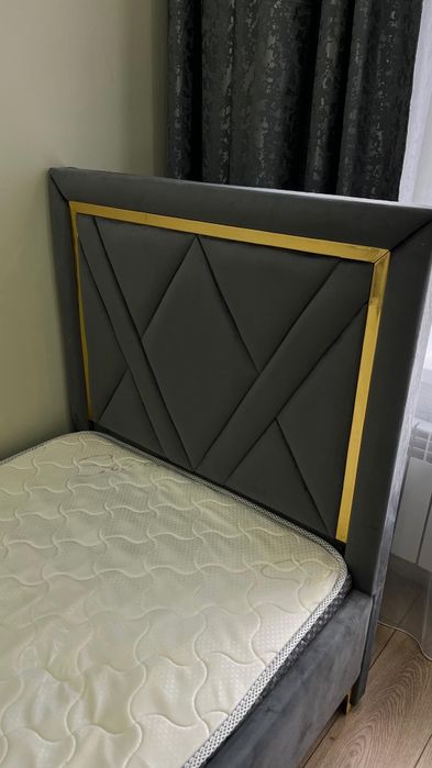 Продам кровать односпальная