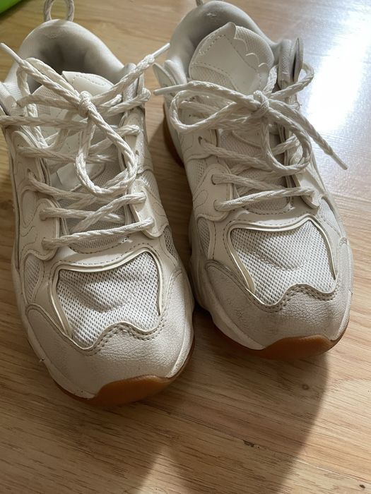 Продам кроссовки