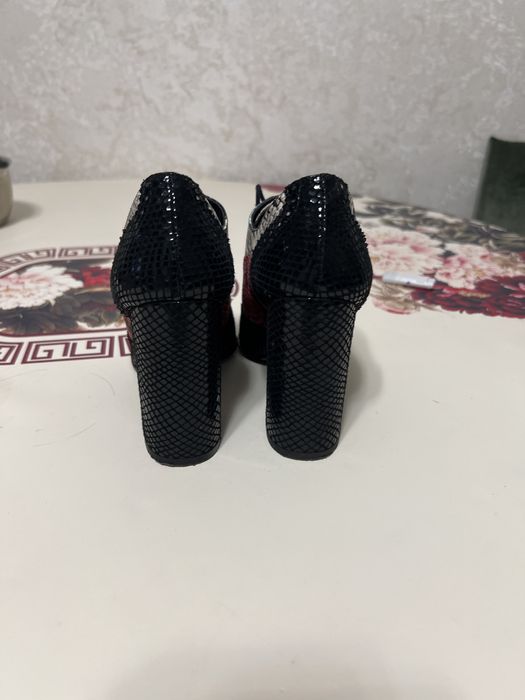 Продам туфли heine