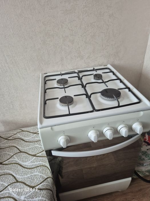 Продам газову плиту