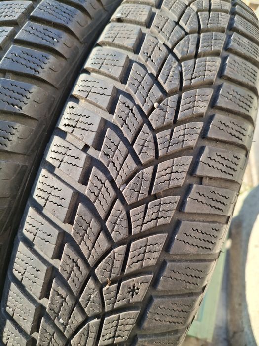 2  Anvelope de iarnă  155 70 r19 Goodyear
