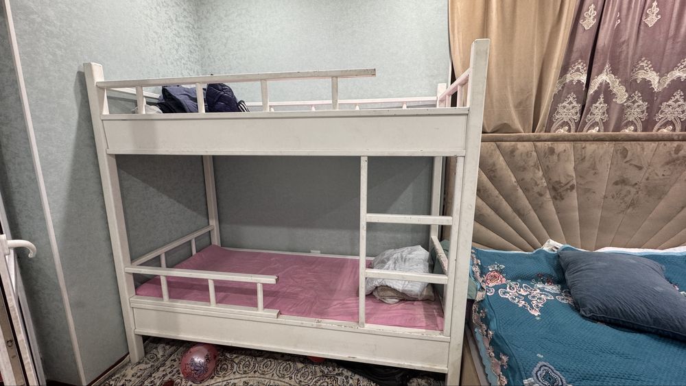 Кровать двухъярусная