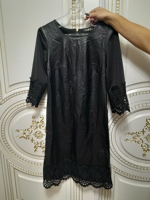 Продам платья новые