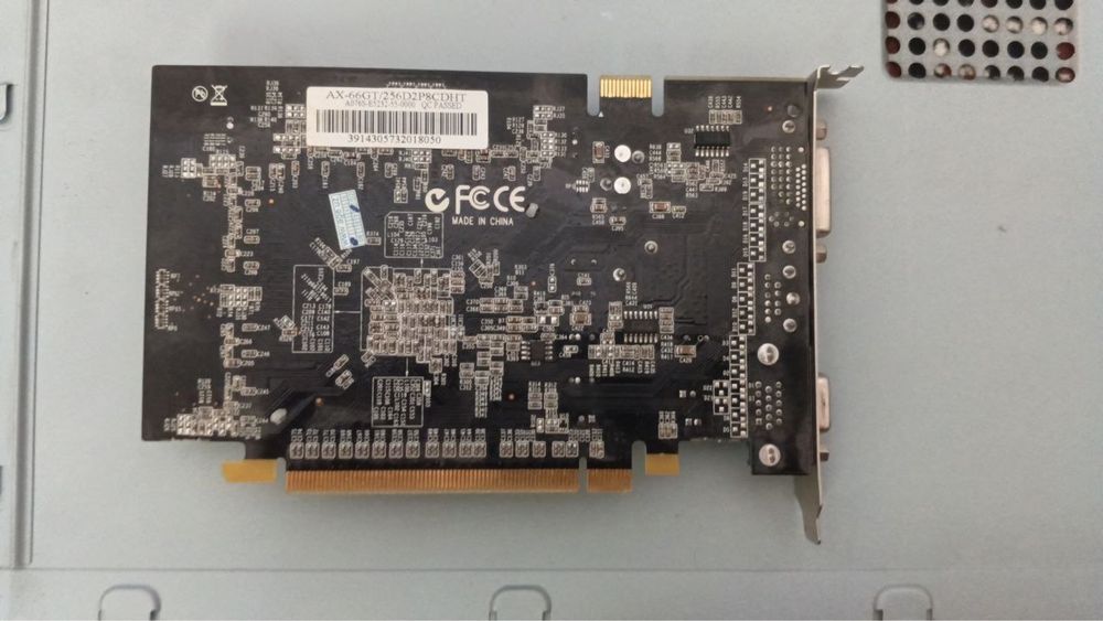 NVIDIA GeForce 6600 GT видео карта