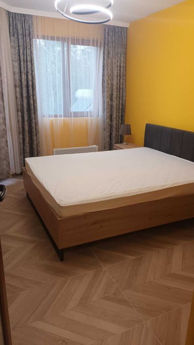 Тристаен наем Студунтски град