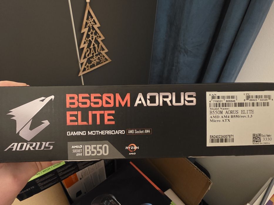 Placa de baza Aorus elit B550M v1