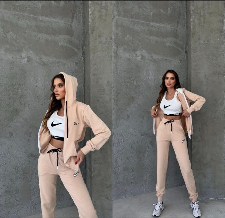 Дамски спортни екипи