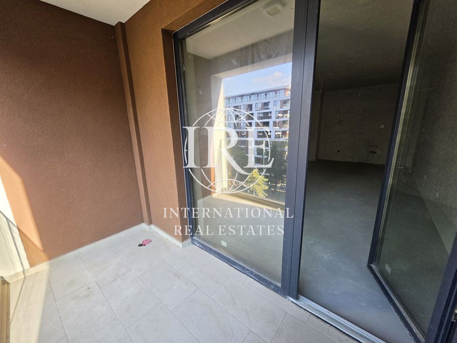 Продава се Двустаен апартамент в Варна, Аспарухово - 69 кв.м за 1812 €/кв.м - Снимка #6