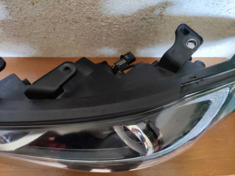 Фар за Хюндай Елантра ляв Hyundai Elantra