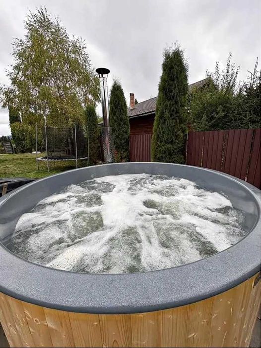 Ciubăr din fibră de sticlă cu soba - 2 m diametru, 6-7 persoane