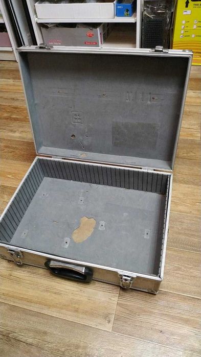 Кейс алюминиевый ящик чемодан