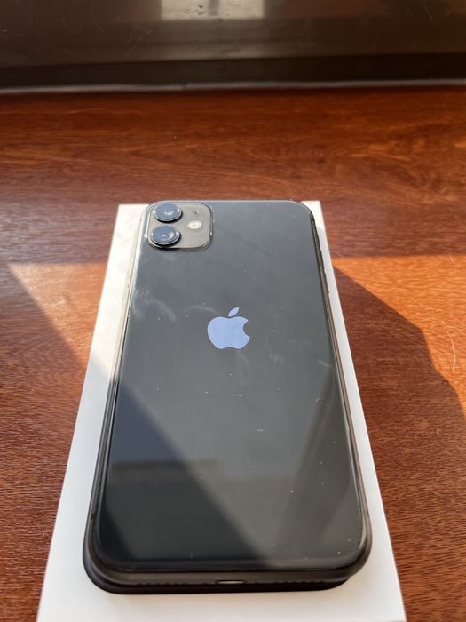 Продам айфон 11 в хорошем состояние