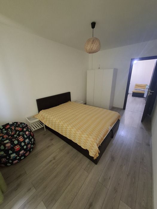 Inchiriez apartament 2 camera, zona Fiald