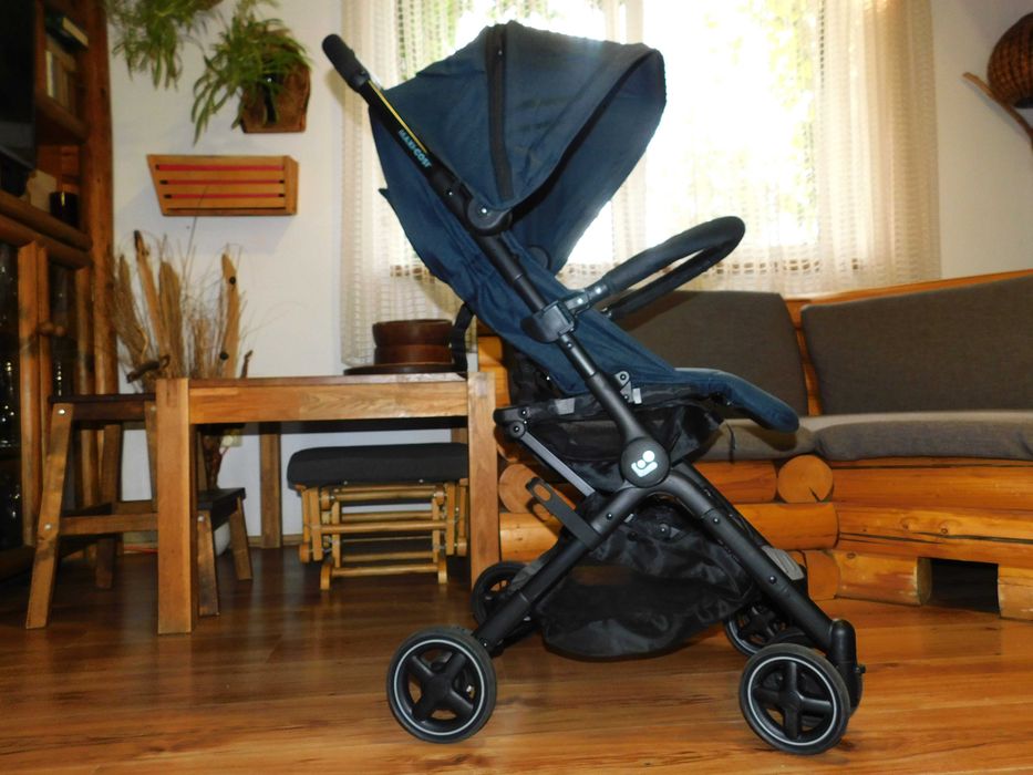 Carucior ultra-compact *  Maxi Cosi Lara 2