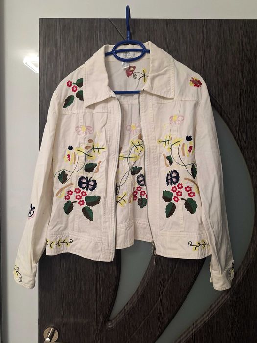 Geaca de dama Alba Moda marimea 40.