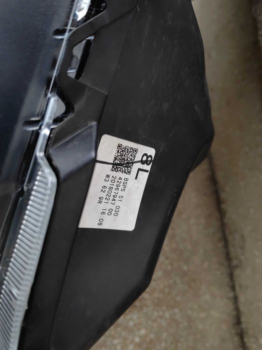 Фар Mazda 3 FULL LED десен / Фар Мазда 3 Оригинален