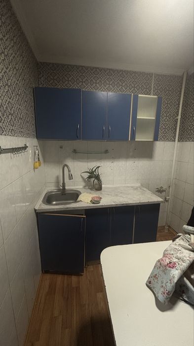 Кухню  с уголком продам срочно