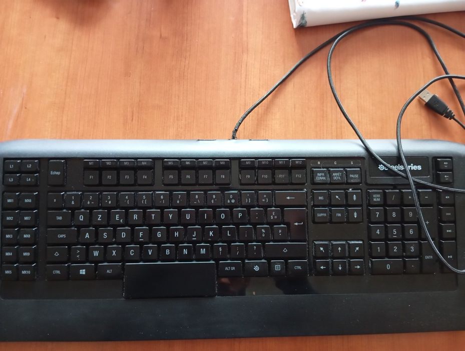 Клавиатура-Apex Steelseries gaming keyboard model 61145