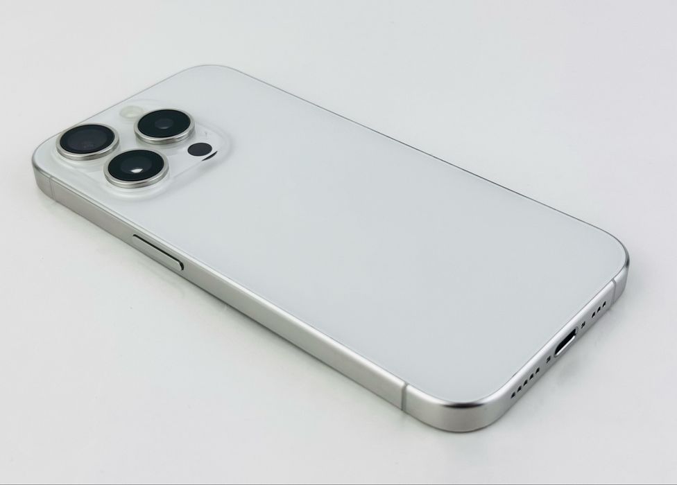 Apple iPhone 15 Pro 128GB White Titanium Перфектен! Гаранция!