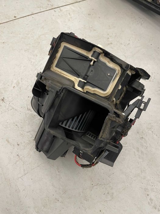 BMW F10 F11 F06 F12 F13 моторче парно духалка климатик